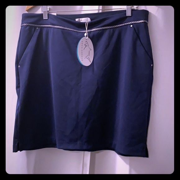 greg norman slimming skort